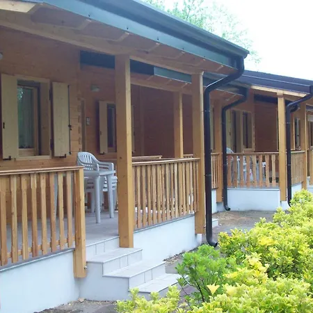 Villaggio Samoa ホリデーパーク 3*