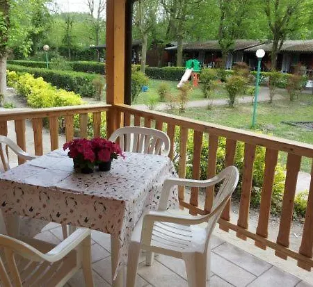 Vakantiepark Villaggio Samoa 3*
